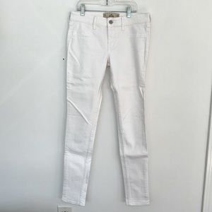 Hollister super skinny white Jeans. Size 3R